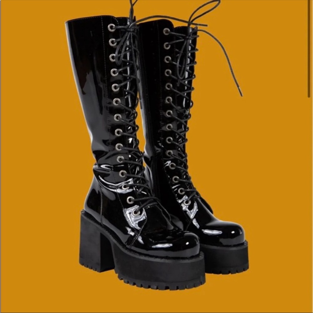 Unif trinity patent leather lace up platform boots size 11